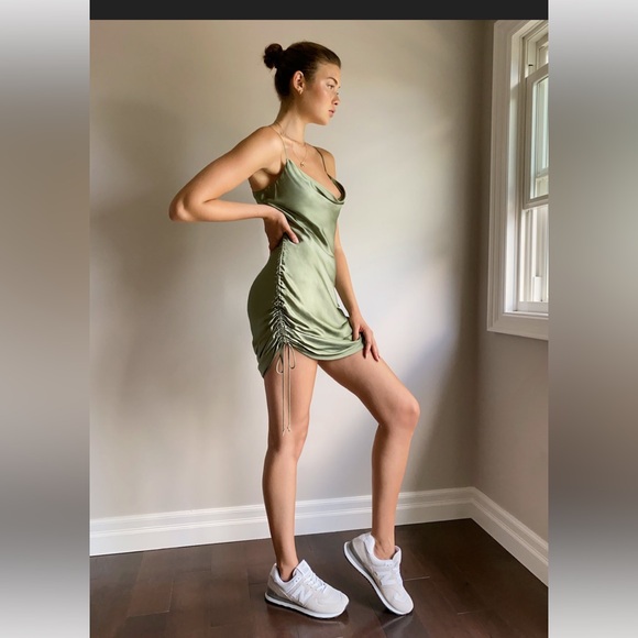 Aritzia slip dress size L - Picture 2 of 4